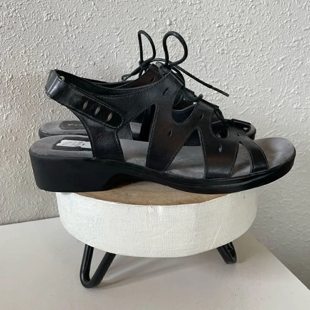 NWOT Propet Black Leather Sandals Size 7.5